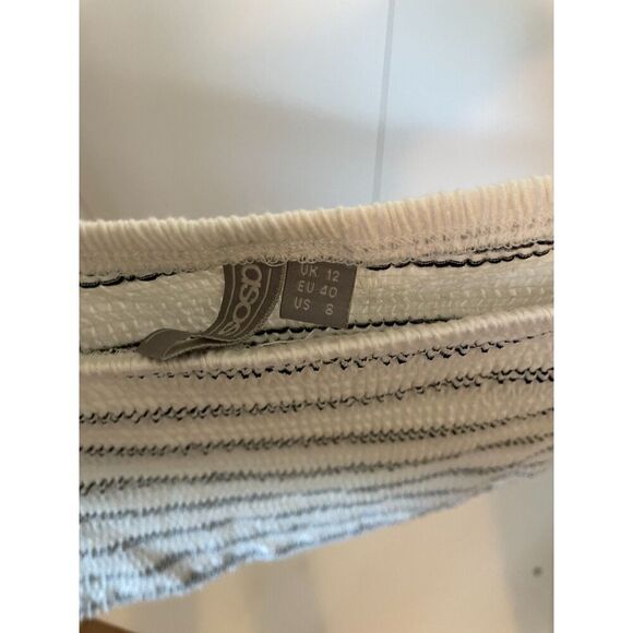 ASOS Smocked Short Sleeve Cropped Tee Size 8 - Picture 4 of 5